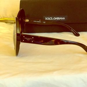 Dolce & Gabanna Womens sunglasses